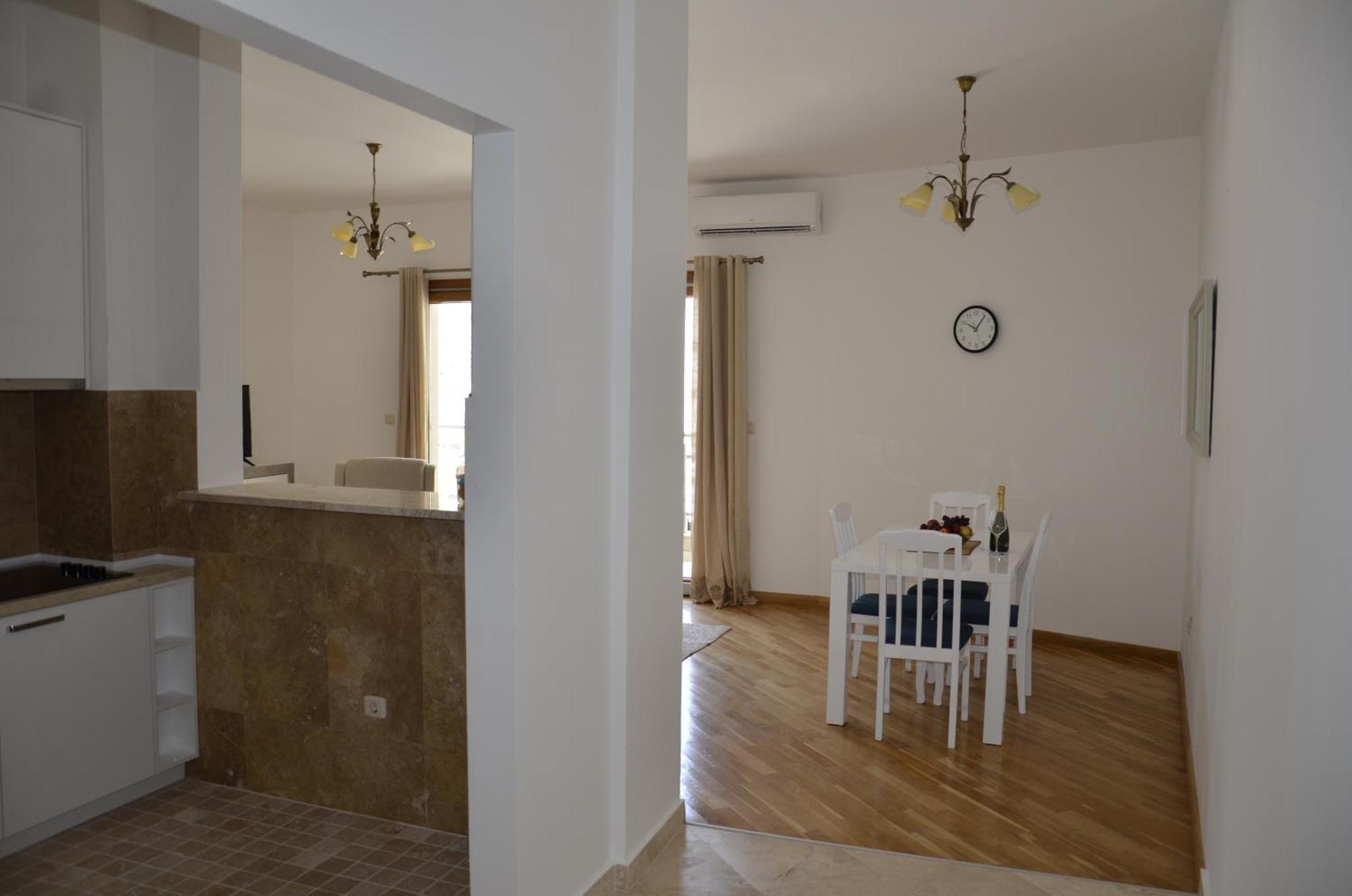 Apartmani Svetionik Будва Стая снимка