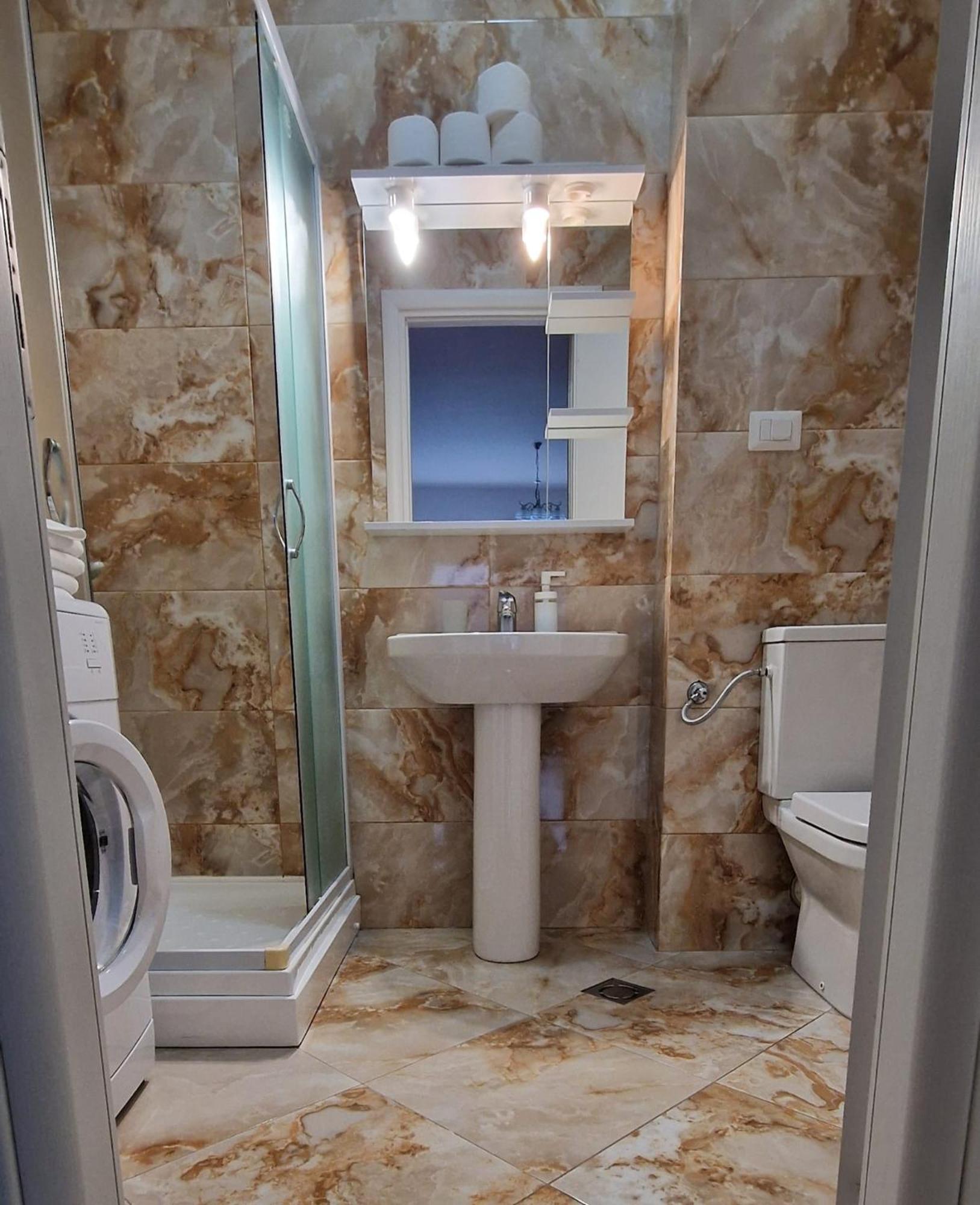 Apartmani Svetionik Будва Екстериор снимка